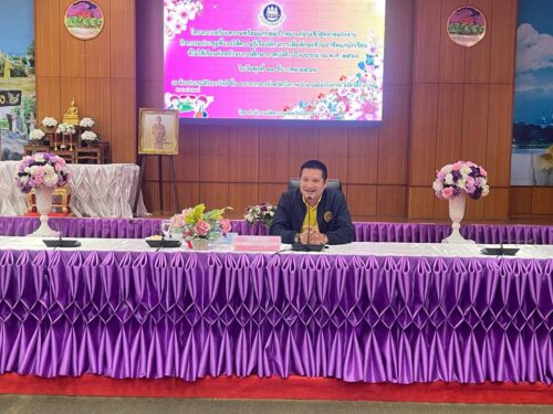 พมจ.บึงกาฬ ร่วมชี้แจงระเบียบ หลักเกณฑ์ ขั้นตอนการให้การสนับสนุนในการขอรับเงินสงเคราะห์ฯ ให้แก่ผู้อำนวยการโรงเรียน รองผู้อำนวยการโรงเรียน และครูแนะแนว ระดับมัธยมศึกษา ในโครงการอบรมเตรียมความพร้อมแก่กลุ่มเป้าหมายก่อนเข้าสู่ตลาดแรงงาน